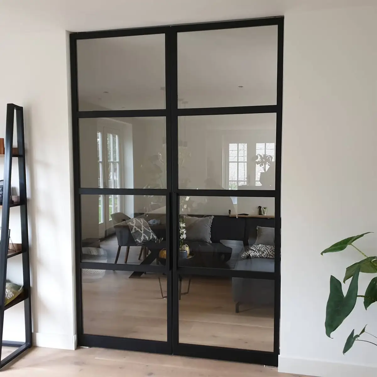 Close-up detail van stalen dubbele deur